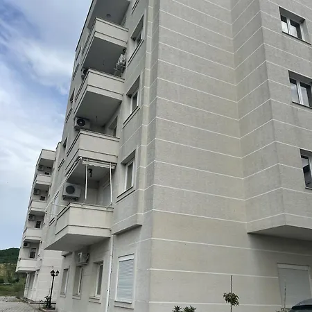 Lalzi Bay Penthouse Hideaway Apartment Durres